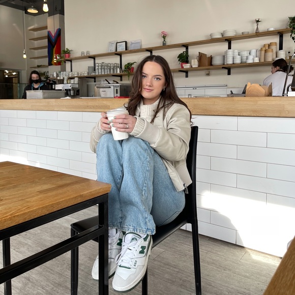 Meet your Posher, Emma - Picture 2 of 11